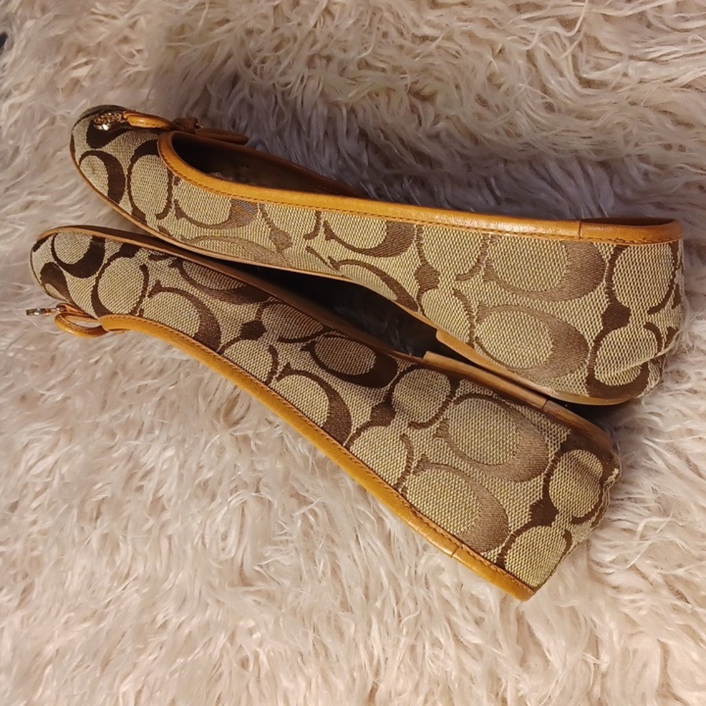 Coach  signature  flats - Picture 10 of 16